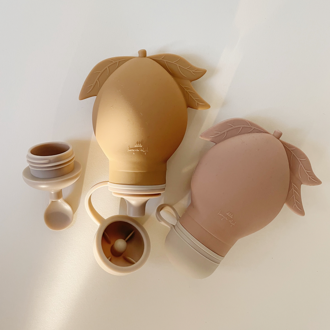 01_Konges sløjd 2-pak smoothie-pose almond-blush.png