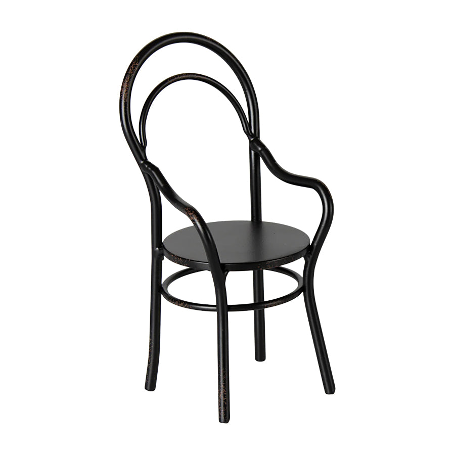 01_Maileg miniature stol med armlæn.jpg