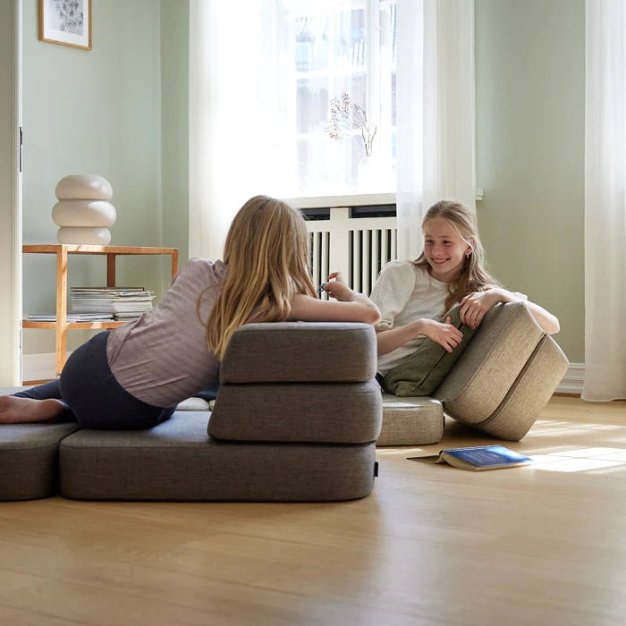 by KlipKlap 3 - fold sofa single, brun med sand knapper