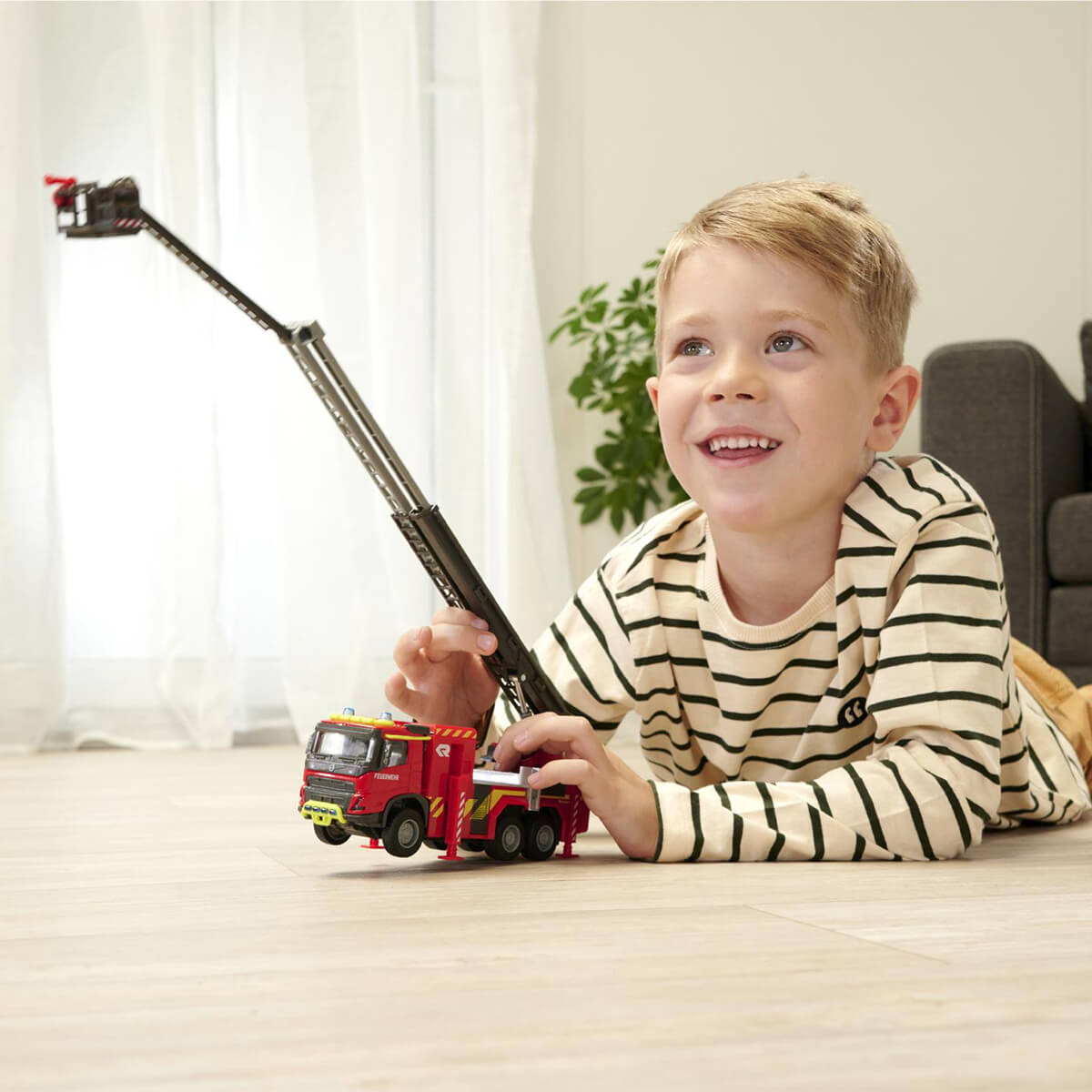 Majorette Volvo FMX Truck Fire Engine