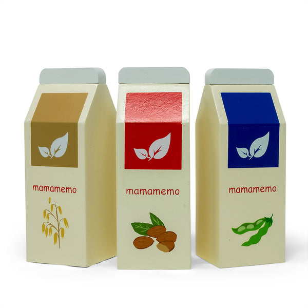 MaMaMeMo Spielessen aus Holz, Mandelmilch