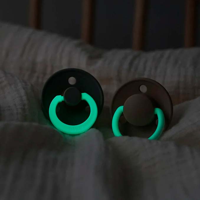 02_BIBS 2-pak rund sut, str 1 - vanilla NIGHT - dark oak NIGHT.jpg