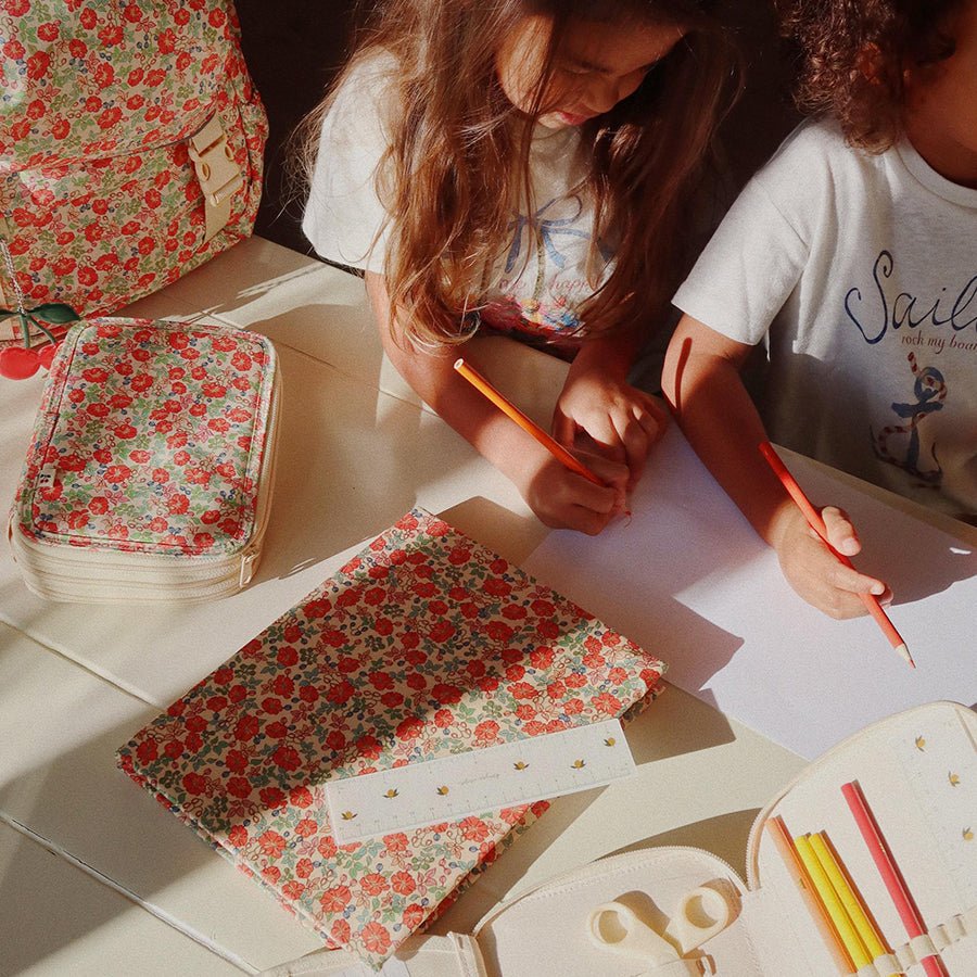 Konges Sløjd Clover penalhus, Kaluka