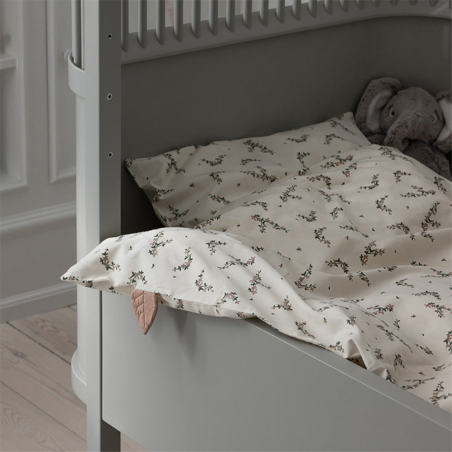 02_Sebra Junior sengetøj, powder blossom 1.jpg