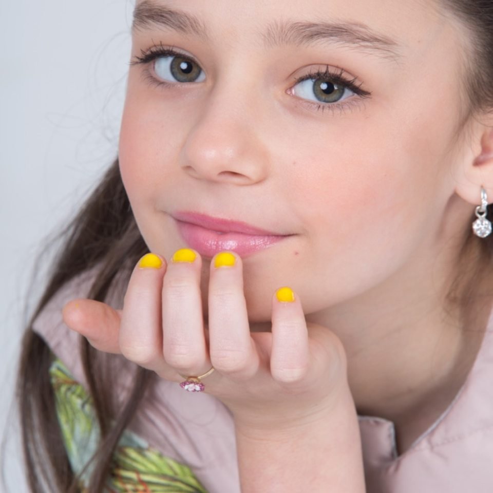 Miss Nella Neglelak, Solkys