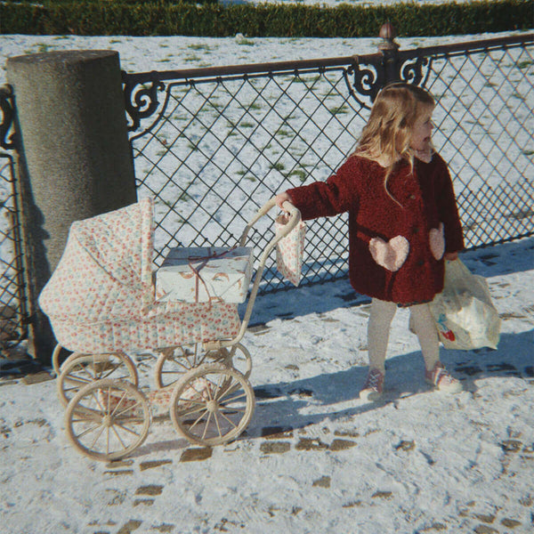 Konges Sløjd Minnie Puppenwagen, Lumina