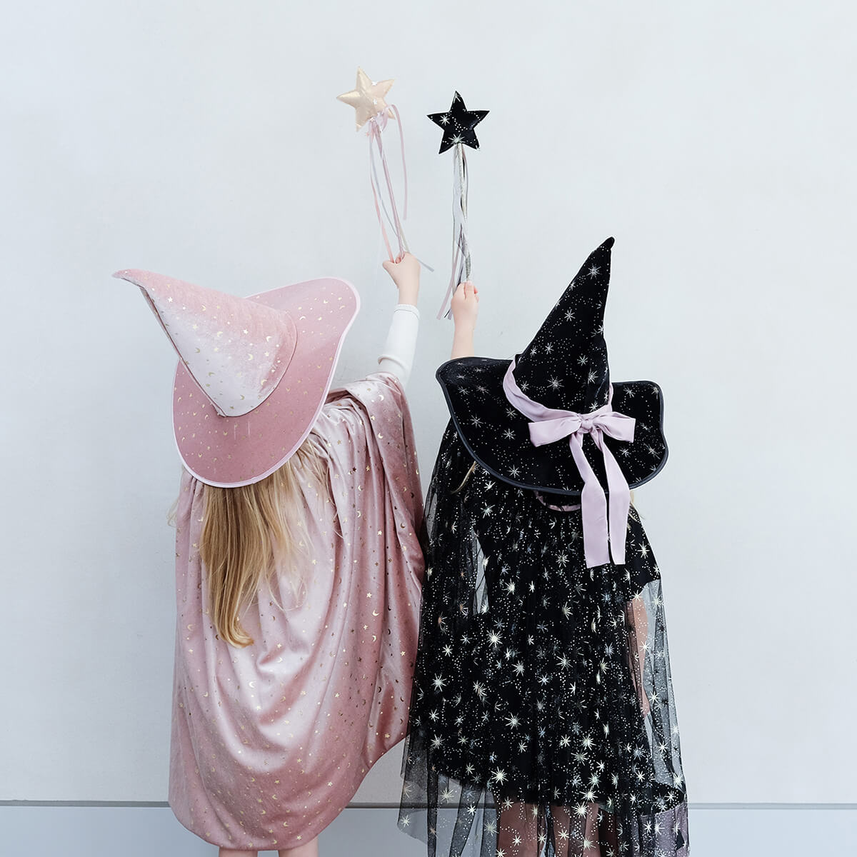 Mimi & Lula Kappe, Agatha Witch