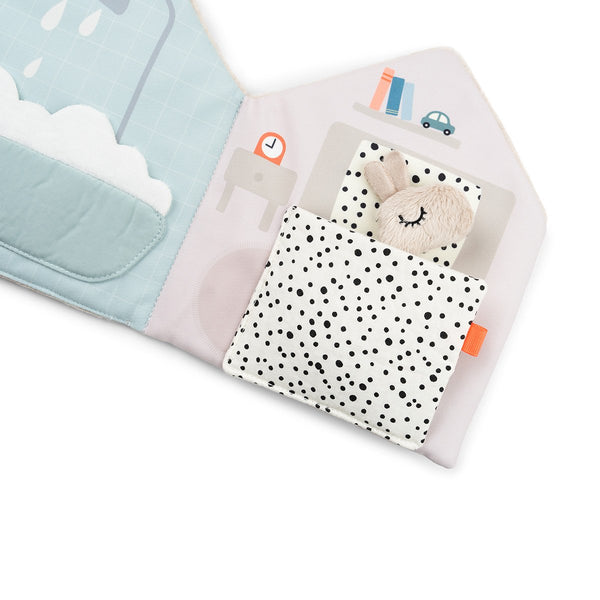 Stoffbuch, Lalees Haus, Done by Deer