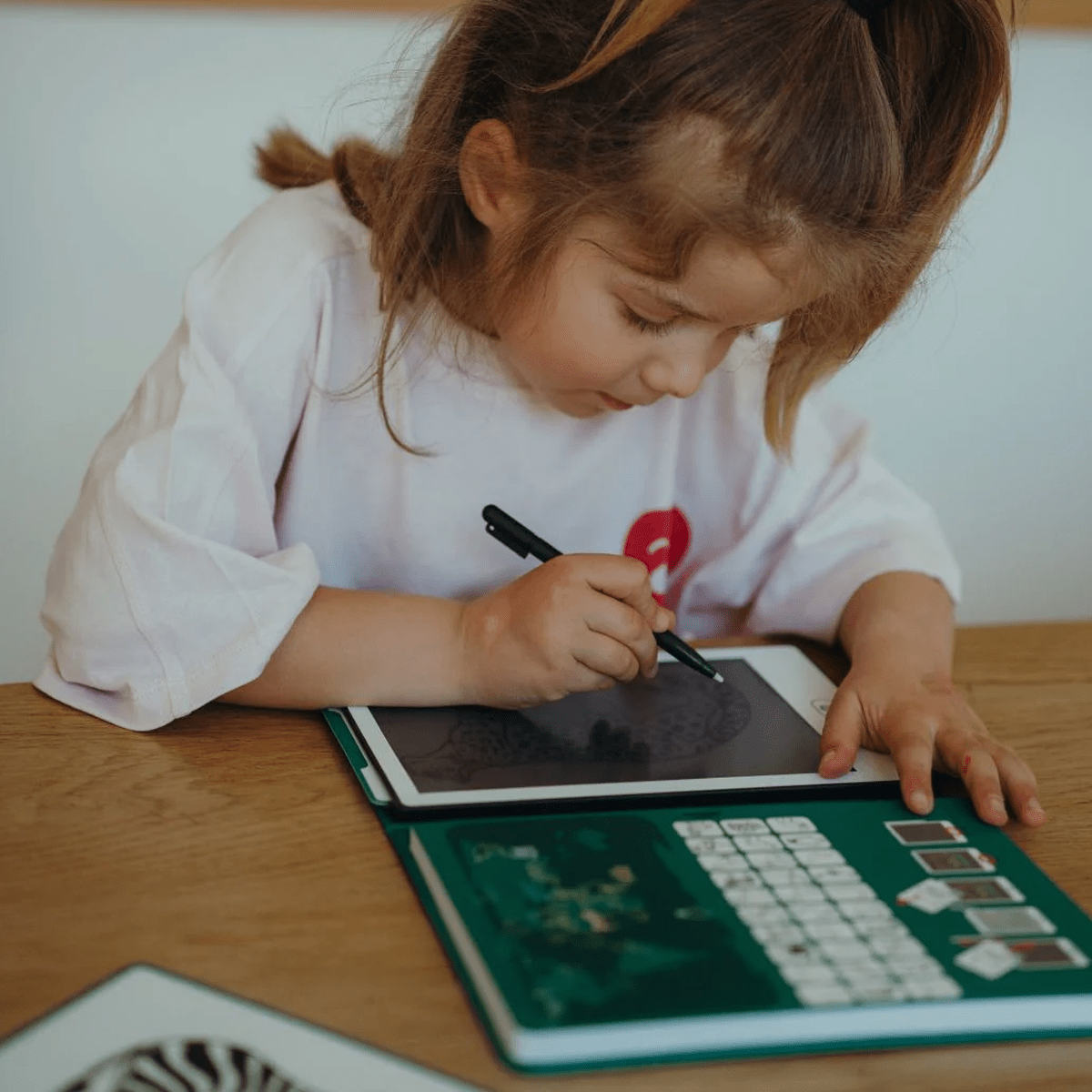 Kidydraw Mini Skitsebog med LCD Skærm, Animal Around the World