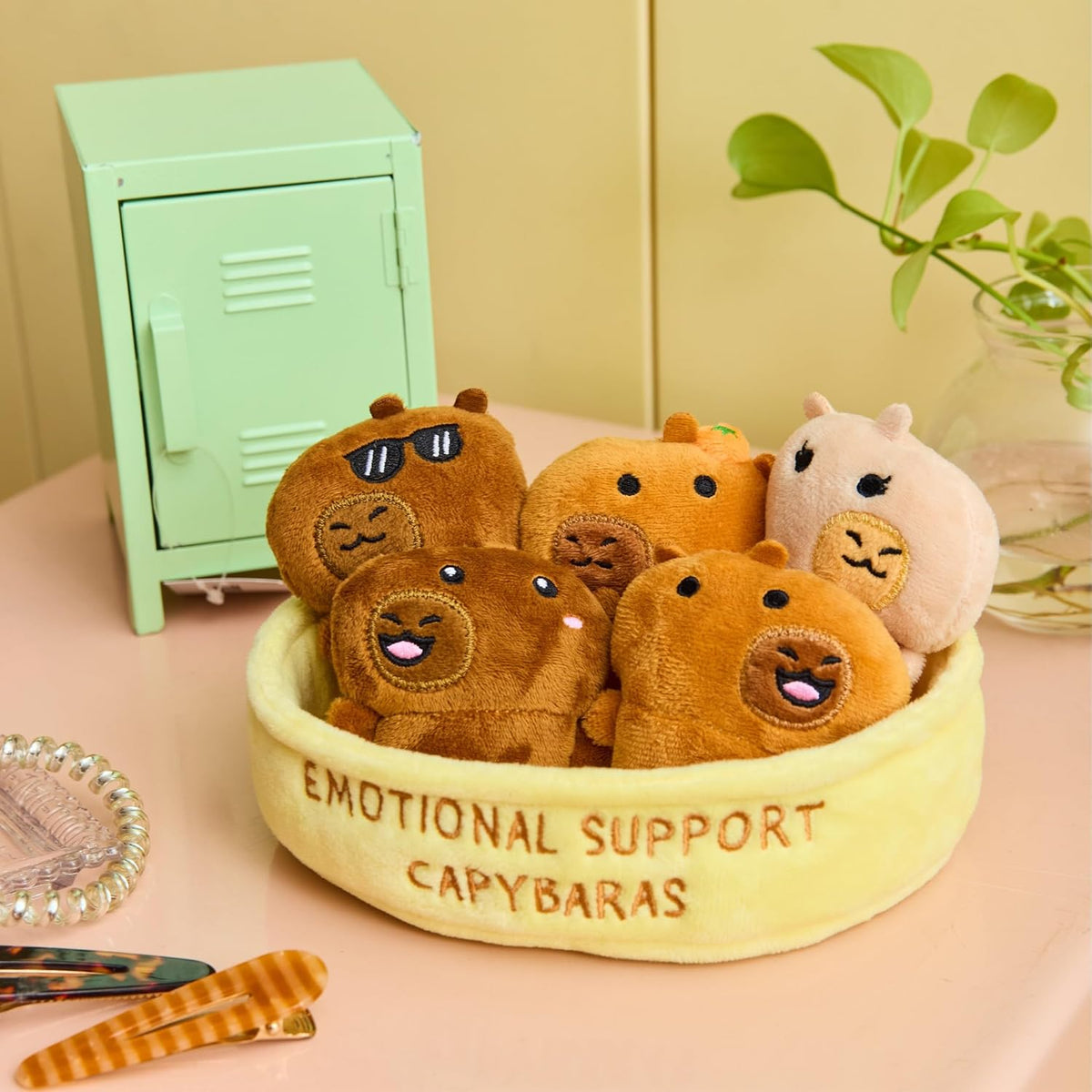 Capybaras i Kurv fra Emotional Support Pals
