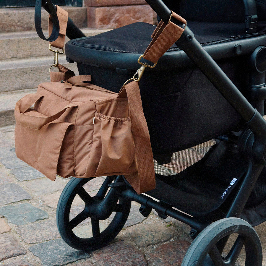 Alles, was du brauchst Mini Tasche in Walnuss