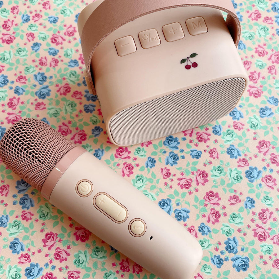 Kinder-Karaoke in Cherry