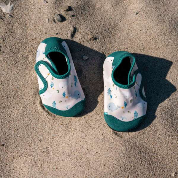 Badeschuhe in Christian's Whale Tales