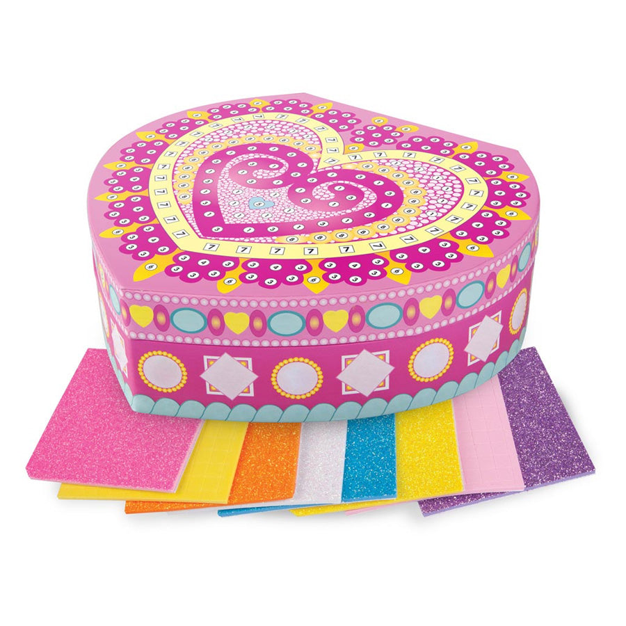 Herz-Schmuckkästchen mit Klebemosaiken