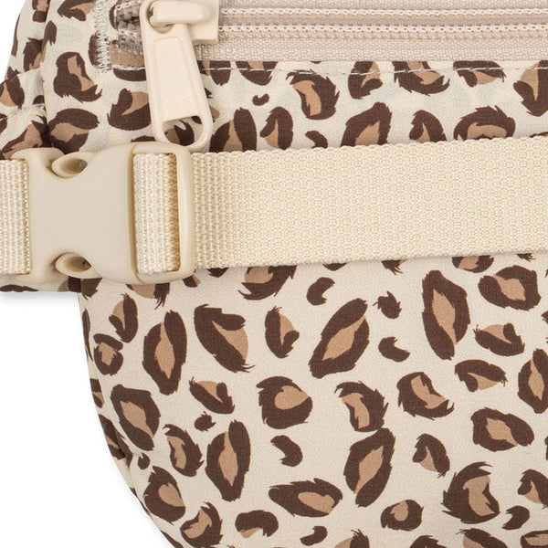 Konges Sløjd Juno Pailliet Gürteltasche, Leo