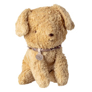 Lille Hvalp i Lys Sand