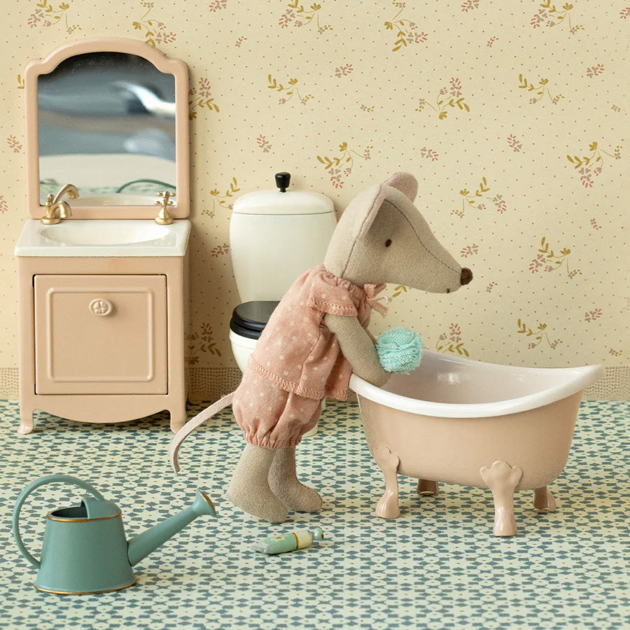 Badewanne für Mäuse, Rosa