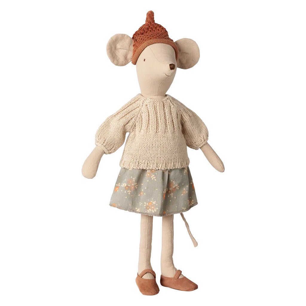 Mus med Nederdel og Sweater (medium)