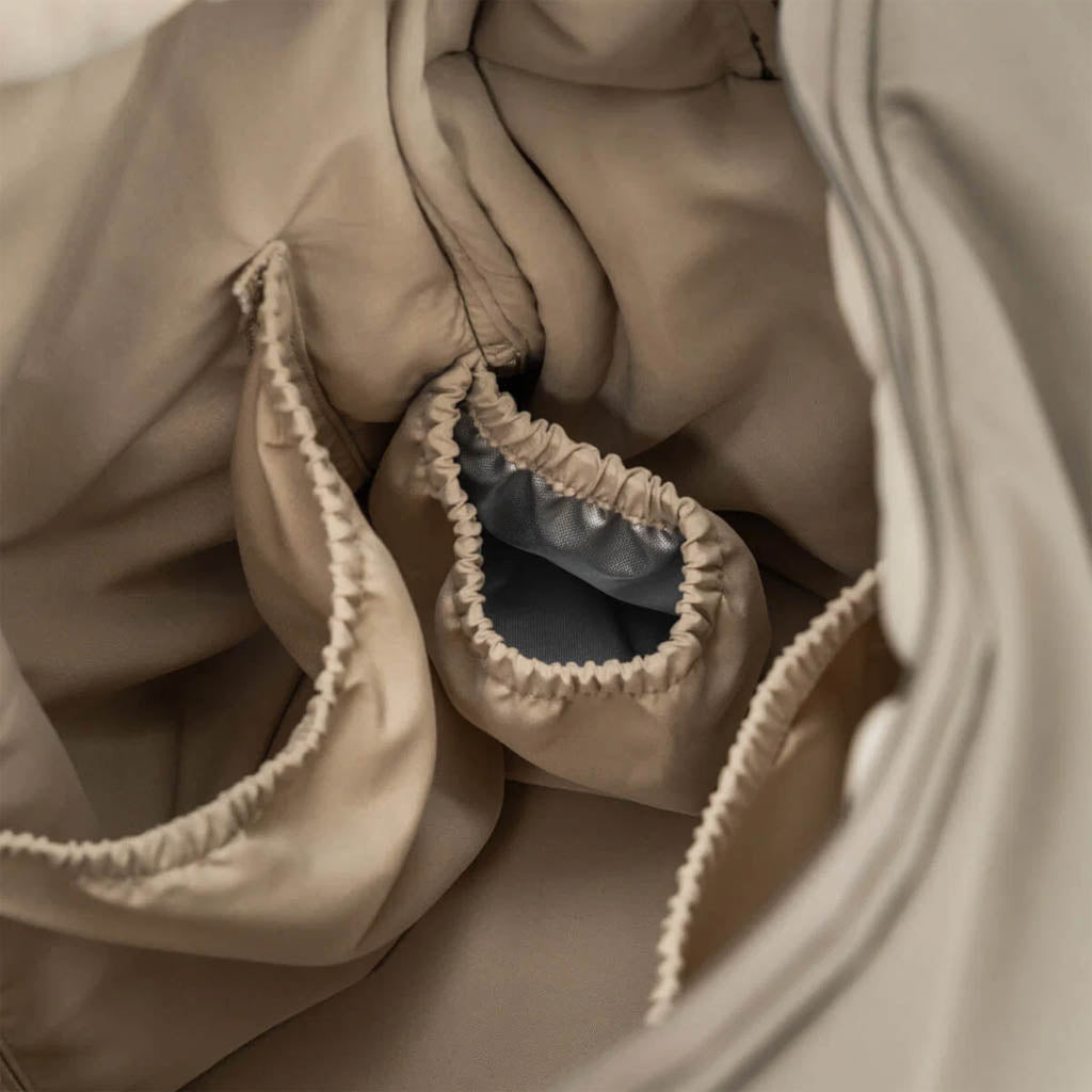Gesteppte Wickeltasche in taupe