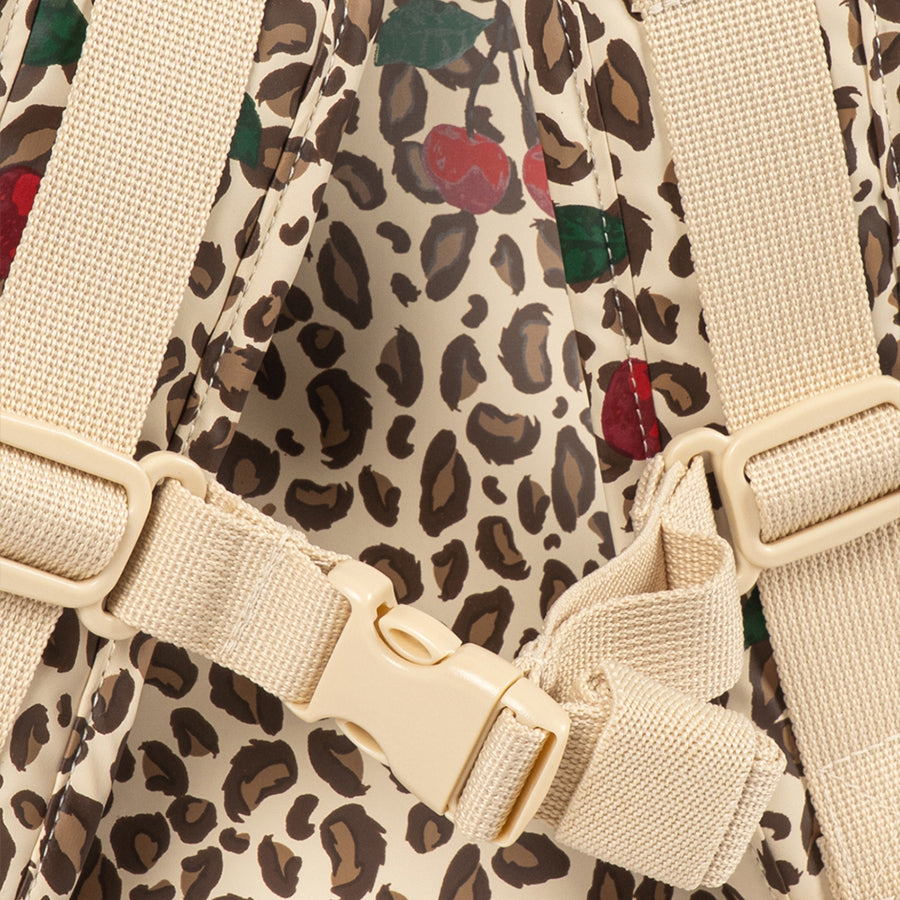 Rainy Rucksack in Leo Cerise