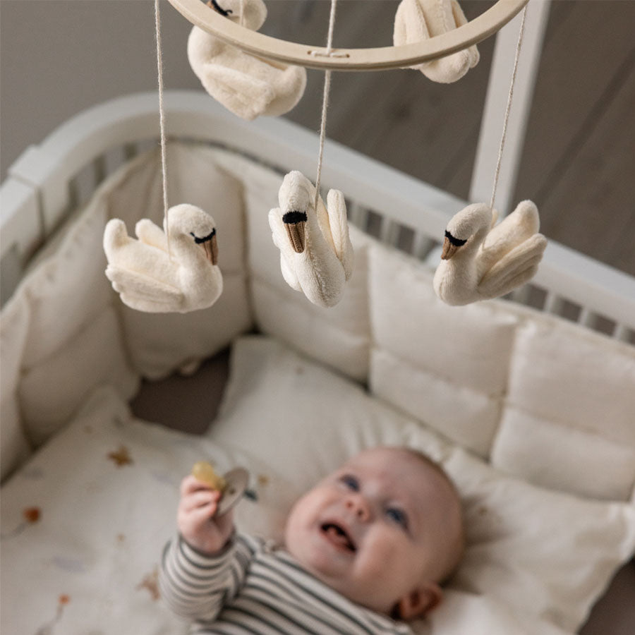 Sebra Baby-Mobile, Schwan