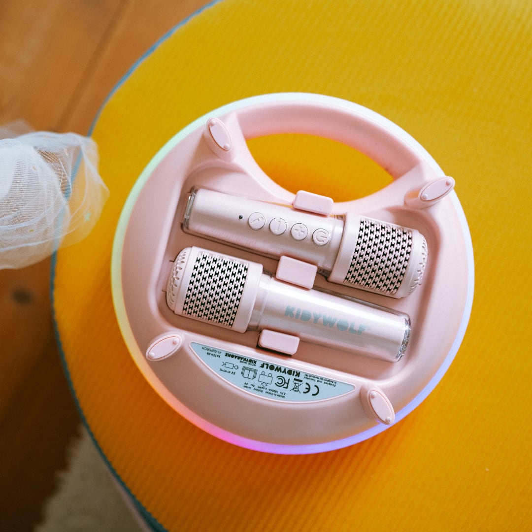 Karaoke Højtaler med 2 Mikrofoner i Pink fra Kidywolf