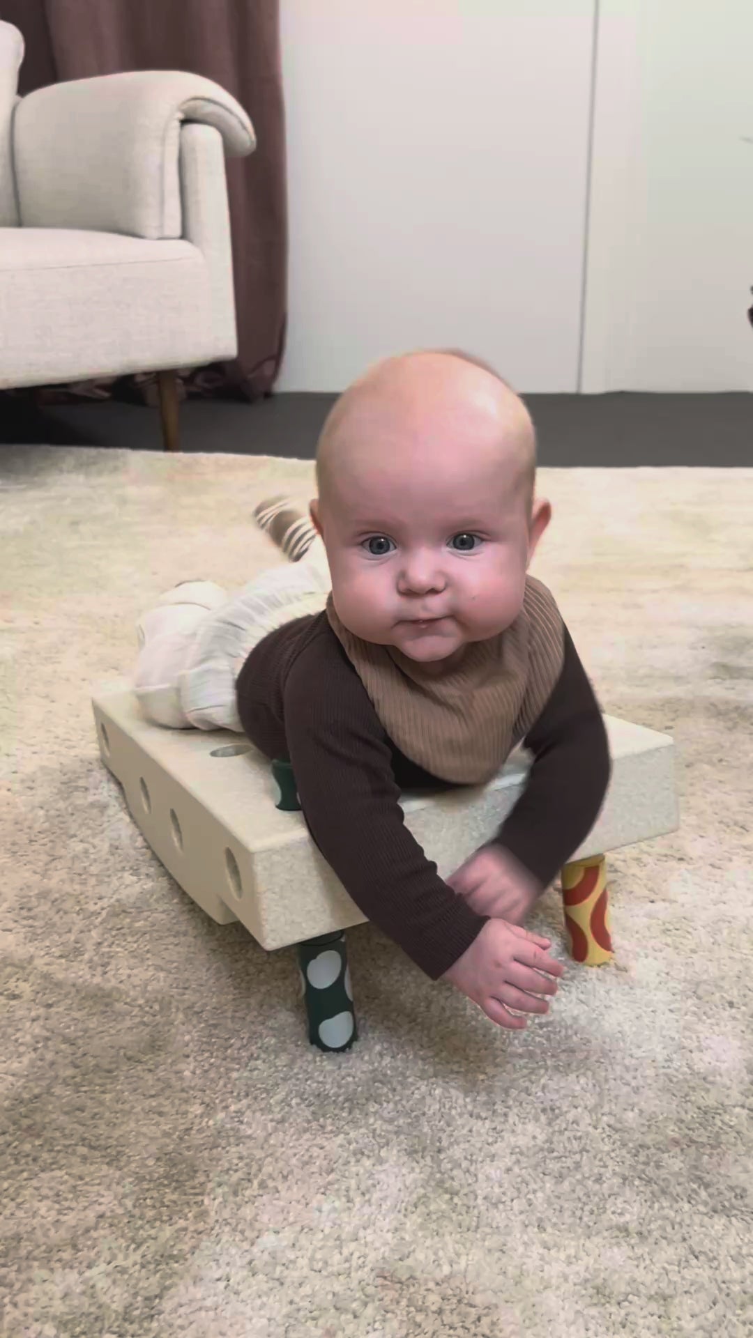 Video laden: MODU Baby Aktivitäts-Set, 10 Teile - Sand Grey/Honey Yellow